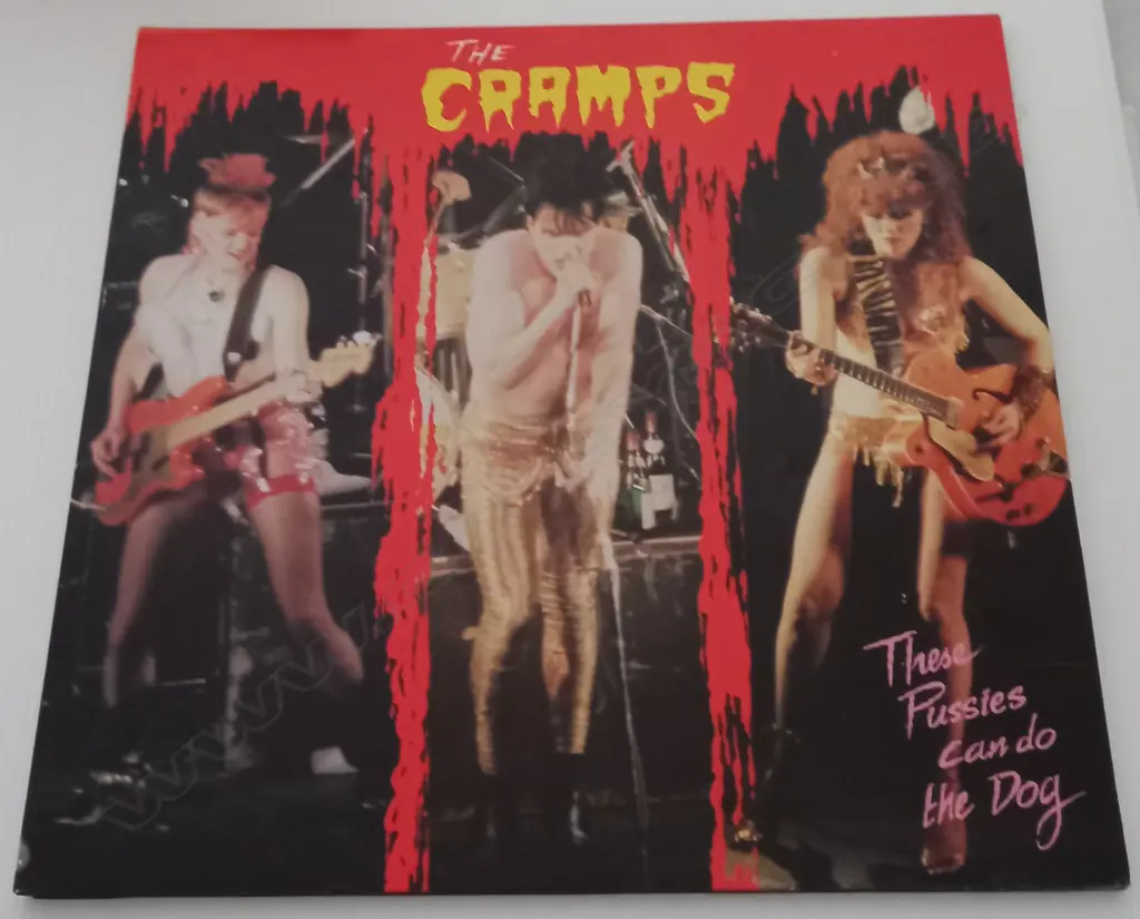 The Cramps, These Pussies Can Do The Dog (Double album) Image 1++
